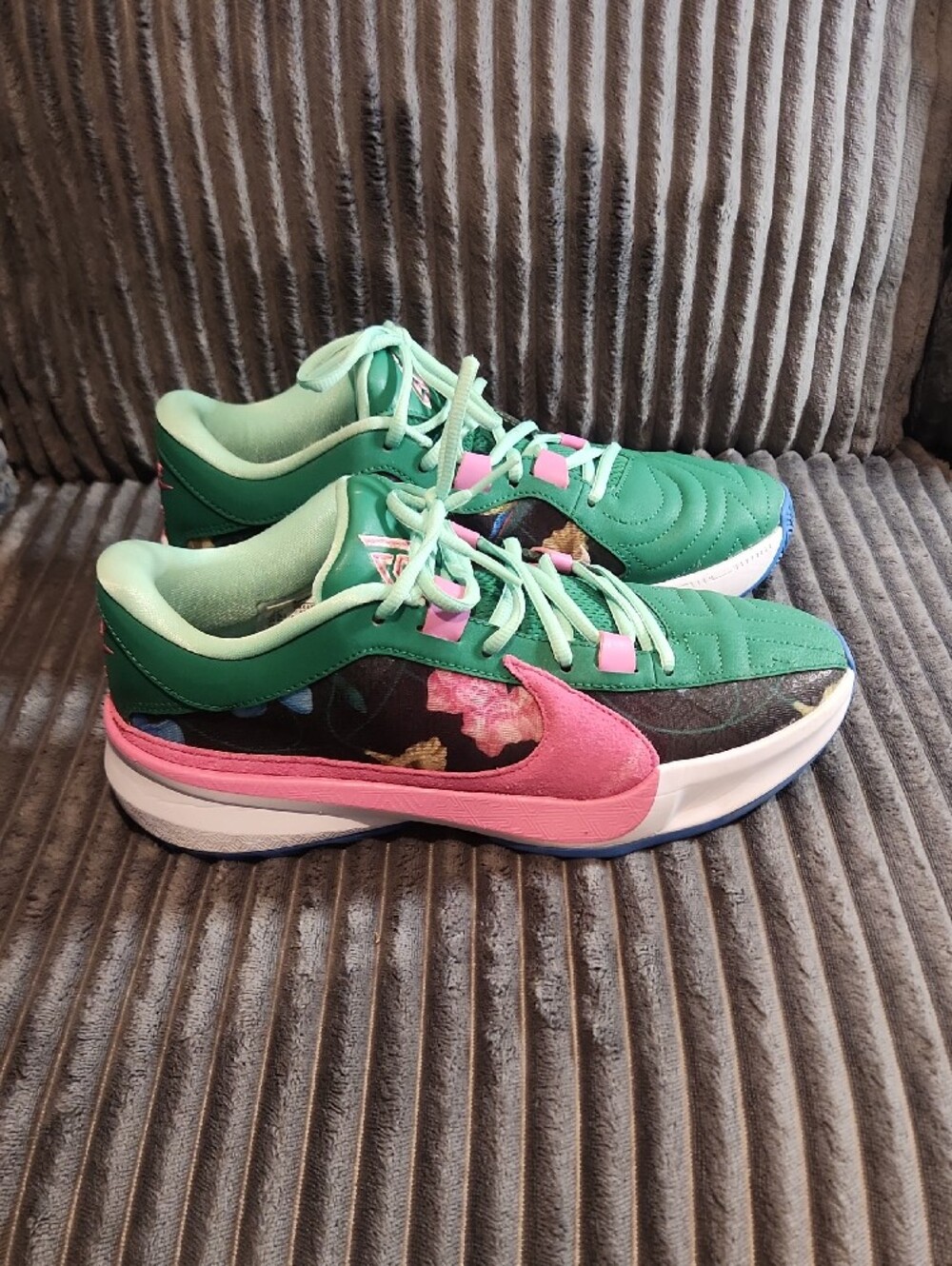 Nike Airzoom - Giannis Freak 5 Flowers - Picture 4 of 9